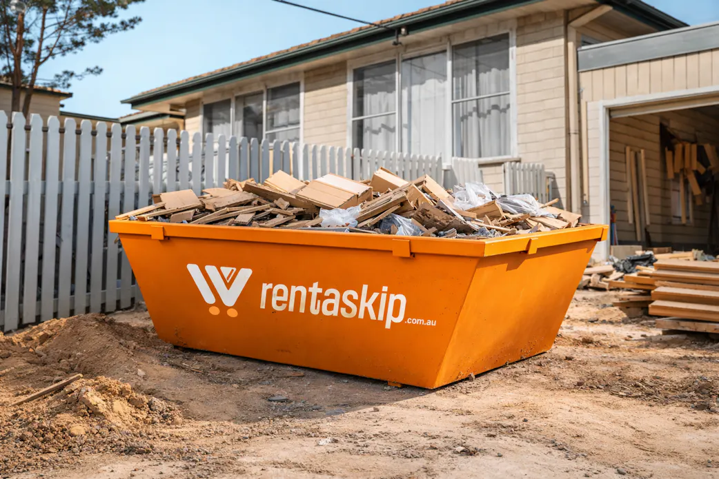 1040x665-skip-bin-on-homebuild-site