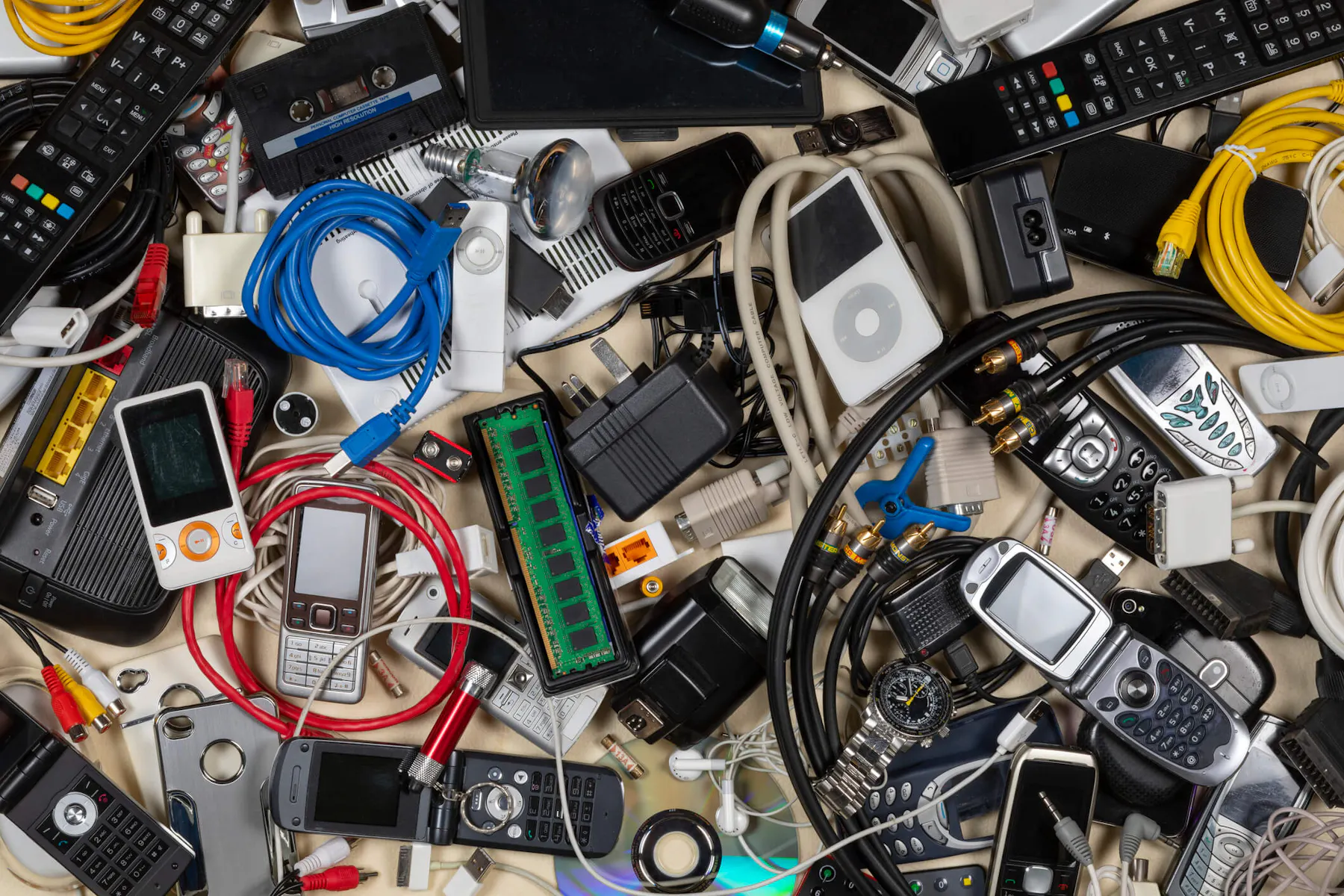 Blog 1800-x-620 tips-on-disposing-electronic-waste-1