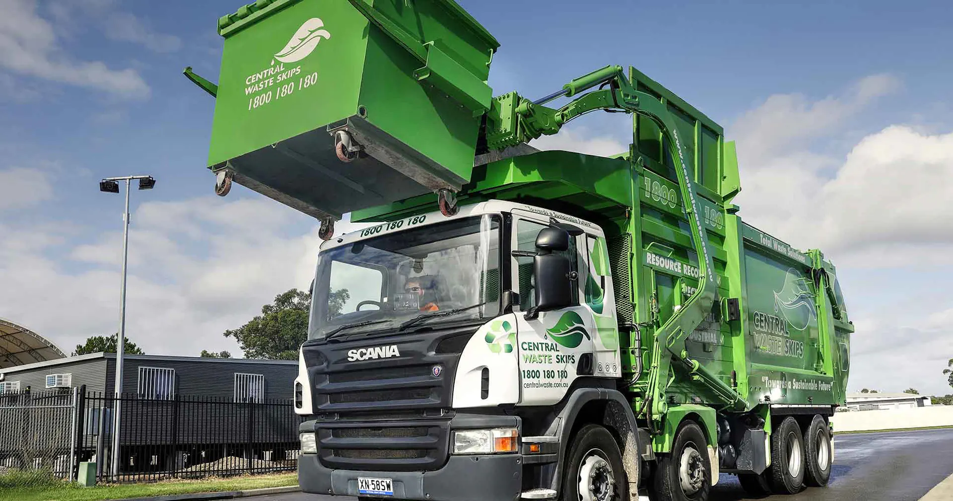 commercial-waste 2000x1000-commercial-waste-front-lift