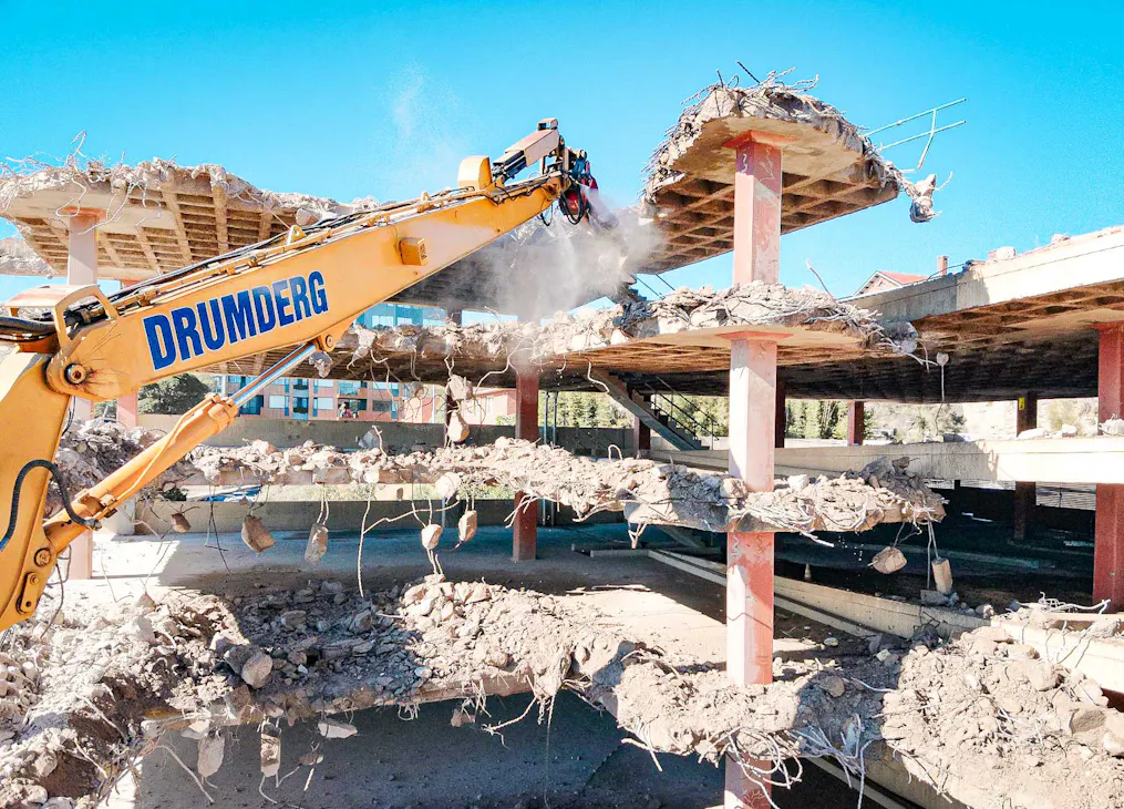 demolition 588x644-case-studies-demolition-newcastle-carpark
